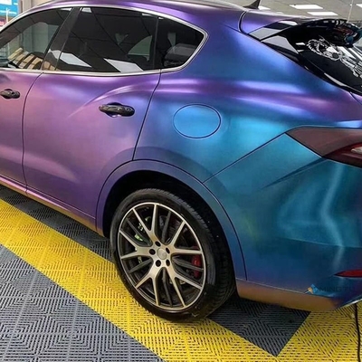 Revestimento de vinil automotivo com liberação de ar elástico em metal brilhante Cameleão Roxo Azul